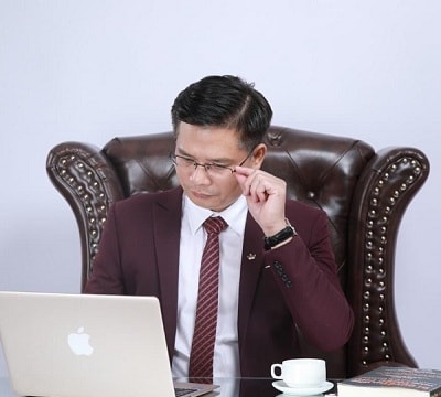 Vụ giám đốc 10 năm kêu oan: Hàng trăm lá đơn chưa thấu trời xanh