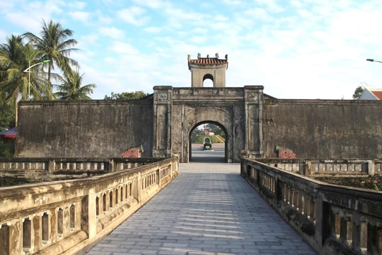 47 NĂM THỐNG NHẤT ĐẤT NƯỚC: Về với Thành cổ Quảng Trị