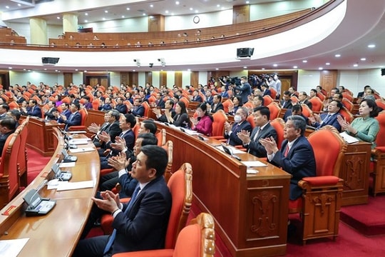 HỘI NGHỊ TRUNG ƯƠNG 5 KHÓA XIII: GDP từ kinh tế tập thể có xu hướng giảm dần