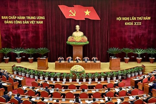 HỘI NGHỊ TRUNG ƯƠNG 5 KHÓA XIII: Tăng cường công tác kiểm tra, giám sát, kỷ luật đảng