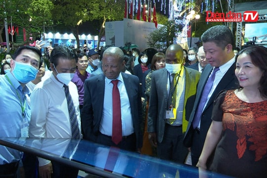 Công nghệ 4.0 - Nét nổi bật tại Lễ hội Du lịch Hà Nội 2022