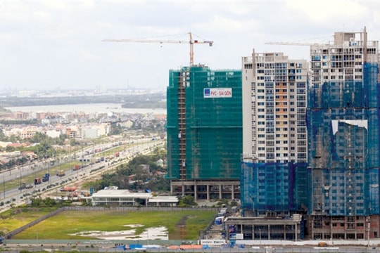 Doanh nghiệp địa ốc khó huy động vốn, áp lực lãi vay mua nhà tăng