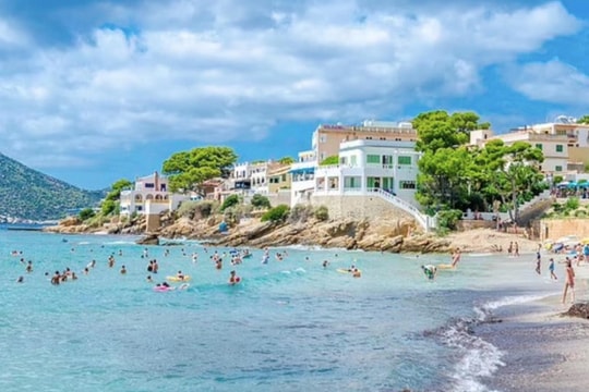 Bộ Ngoại giao nói gì về việc 2 công dân Việt Nam bị bắt ở Tây Ban Nha?