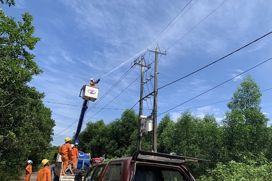 Nắng nóng đỉnh điểm, công suất tiêu thụ điện tại Quảng Trị tăng vọt