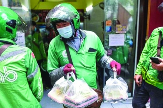 Phụ phí nắng nóng và câu chuyện trách nhiệm doanh nghiệp