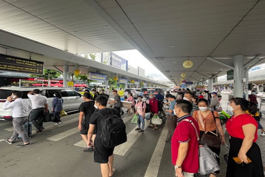 Tối hậu thư cho tình trạng “bát nháo” ở sân bay Tân Sơn Nhất