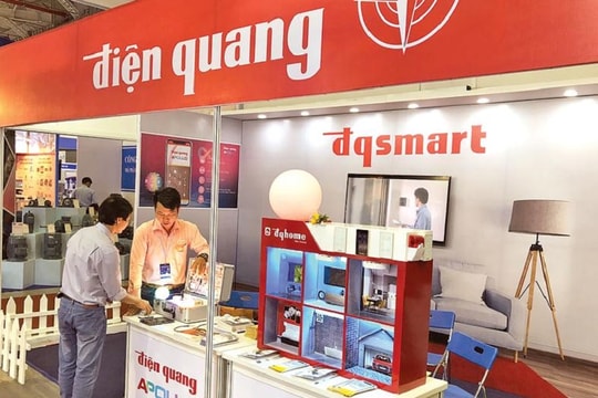 Điện Quang “mất điện”