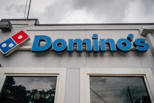 Domino’s pizza “cuốn gói” khỏi Ý, vì sao?