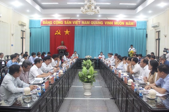 Bến Tre và Vĩnh Long thống nhất phương án hướng, tuyến xây dựng cầu Đình Khao