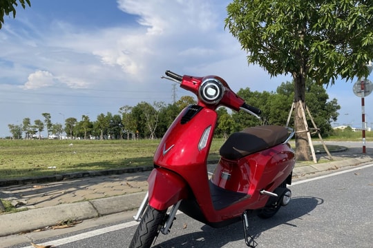 VinFast bàn giao lô xe máy điện VinFast Evo200 đầu tiên vào ngày 29/9