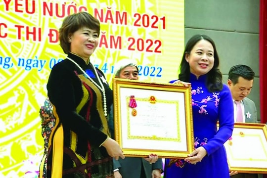 Người tiên phong làm  du lịch canh nông