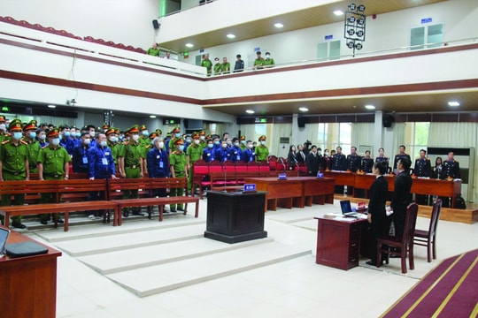 “Lỗ hổng” quản lý kinh doanh xăng dầu