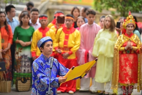 NGÀY HỘI DI SẢN VĂN HÓA VIỆT NAM: Linh thiêng 9 bậc thềm rồng