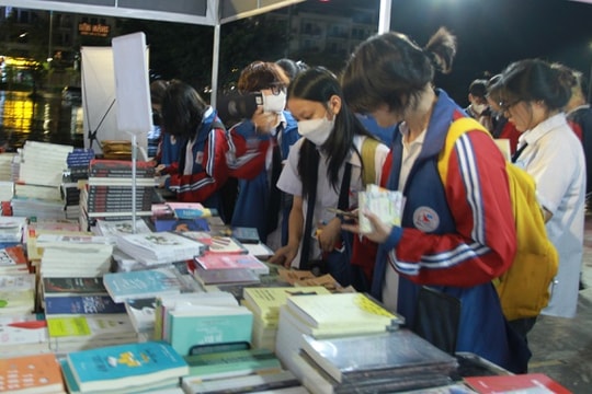 Quảng Ninh: Xây dựng “đường sách, phố sách” thành sản phẩm du lịch