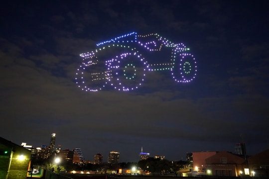 Sự kiện “đắt giá” 100.000 đô la