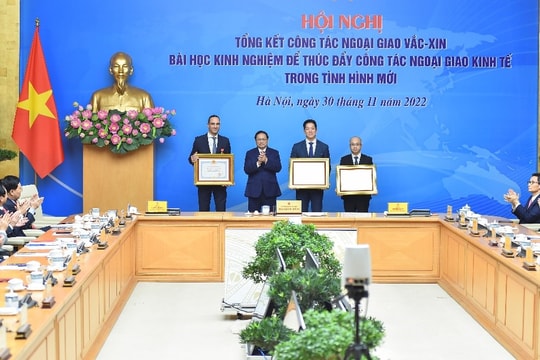 Pfizer Việt Nam vinh dự đón nhận Bằng khen của Thủ tướng Chính phủ