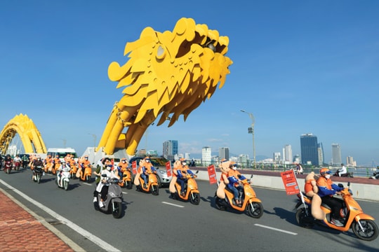 Xe ôm điện Ahamove