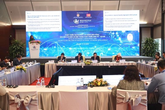 KINH TẾ 2023: Hỗ trợ doanh nghiệp "giữ chân" lao động