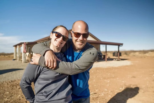 Cách giúp Steve Adcock thành công