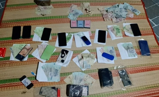 Ác mộng “đỏ - đen”, vui xuân trên chiếu bạc