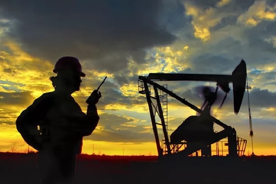 Giá dầu 2023 có còn nóng?