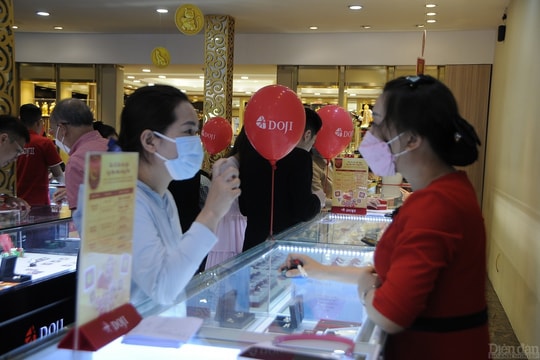 Giá vàng ngày 31/1: "Chuyện lạ" giá vàng giảm ngày Thần Tài