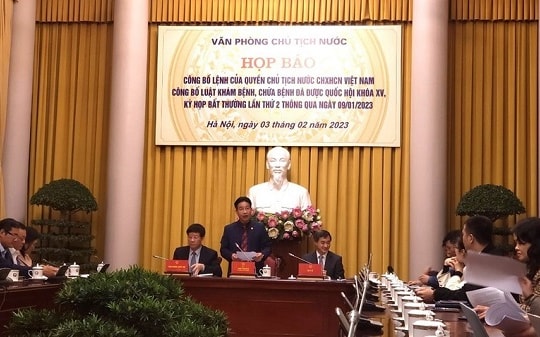 Công bố Luật Khám bệnh, chữa bệnh (sửa đổi)