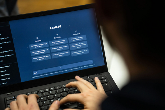 Cổ phiếu ăn theo ChatGPT tại Trung Quốc hạ nhiệt