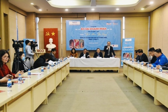 "Tinh hoa tỏa sáng" từ cuộc thi Áo dài Doanh nhân 2023 qua ảnh