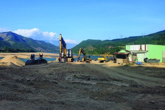 Quảng Nam: Doanh nghiệp “đỏ mắt” tìm cát xây dựng