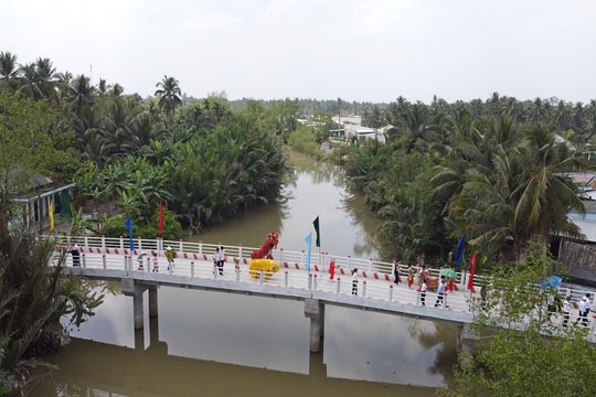 Khánh thành cầu nối yêu thương hơn 4 tỷ đồng tại Vĩnh Long