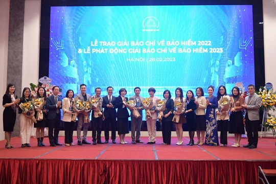 Trao Giải Báo chí về Bảo hiểm 2022 và phát động Giải Báo chí về Bảo hiểm 2023