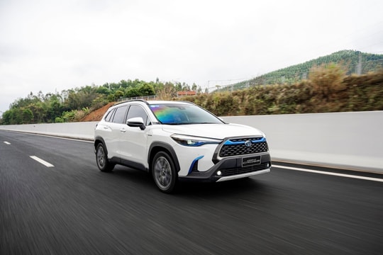 Khách mua Toyota Corolla Cross nhận ưu đãi hấp dẫn trong tháng 3/2023