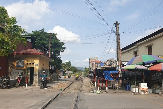 Quảng Ninh đề nghị sớm cho phép khởi động lại Dự án đường sắt Yên Viên-Cái Lân
