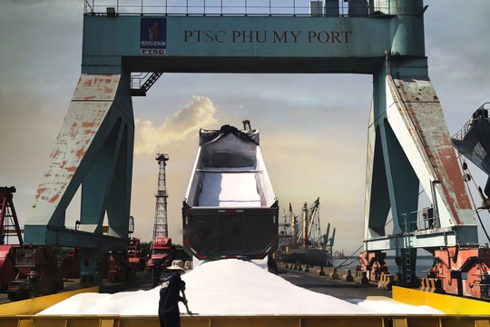 PVFCCo xuất khẩu lô hàng 19.000 tấn phân đạm urê