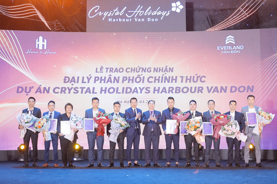 Gần 1.000 sales tham gia kick-off dự án Crystal Holidays Harbour Vân Đồn