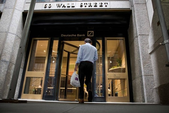 Giá vàng tuần tới: Lực đẩy từ “cơn lốc” khủng hoảng ngân hàng