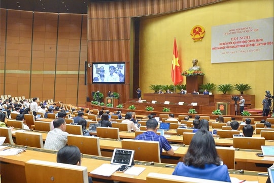 Ngày 6/4, Hội nghị đại biểu Quốc hội chuyên trách thảo luận dự án Luật Giá (sửa đổi)