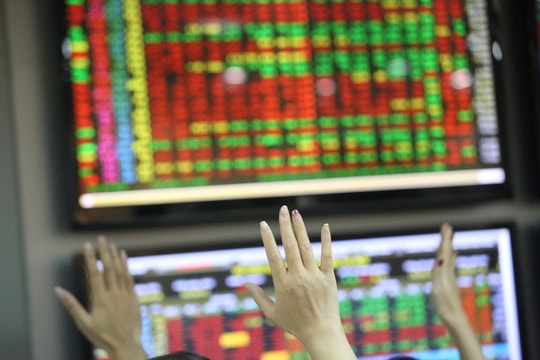 “Èo uột” mùa báo cáo tài chính