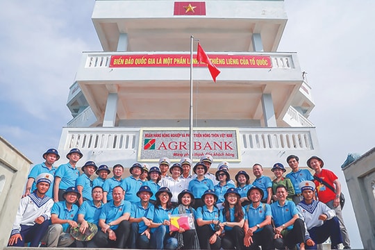 Agribank ủng hộ 1,5 tỷ đồng Chương trình "Xanh hóa Trường Sa”