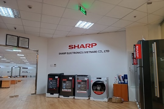 Sharp Việt Nam bị tố hành xử thiếu nhất quán, làm khó nhà phân phối