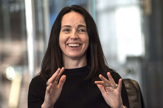 SÁCH HAY CUỐI TUẦN: “Thương vụ Facebook thâu tóm Instagram”