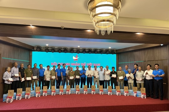 Hội Doanh nhân trẻ Việt Nam tri ân tại Điện Biên