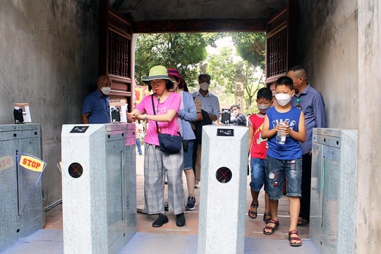 Hệ thống vé điện tử tại Văn Miếu - Quốc Tử Giám có gì mới?