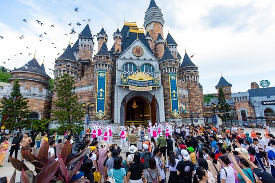 Những dấu ấn rực rỡ khai mạc Tuần lễ Quốc tế thiếu nhi WonderFest 2023