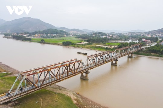 Bộ trưởng Bộ GTVT: Giá vải đang đắt, Bắc Giang có thể dành một phần ngân sách để sửa cầu Cẩm Lý