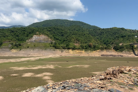 Hầu hết các hồ thủy điện lớn miền Bắc đã về mức nước chết