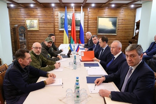 Chiến sự Nga - Ukraine: Chỉ duy nhất một lối thoát!