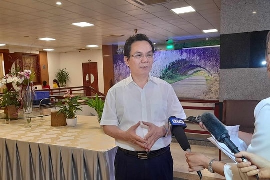 Hỗ trợ cầu tiêu dùng doanh nghiệp để “vực dậy” nền kinh tế