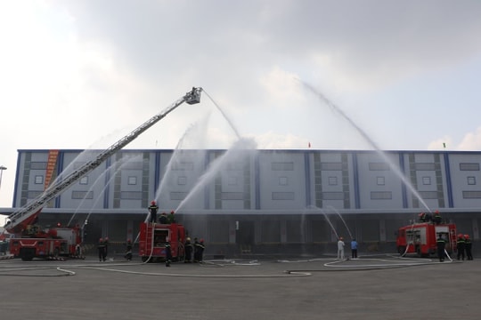 Doanh nghiệp logistics và cảng biển lên tiếng "gỡ khó" về PCCC